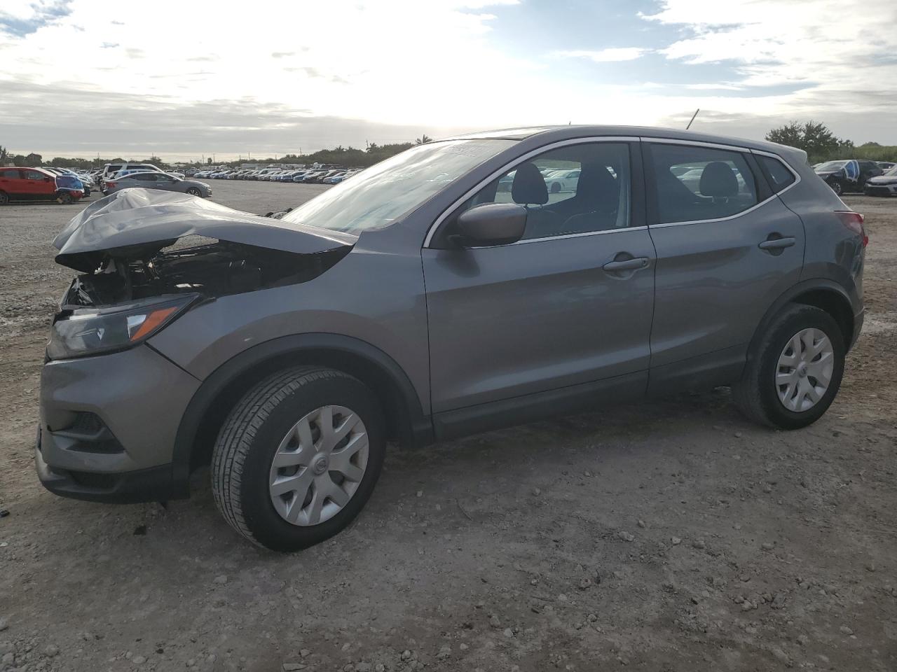 NISSAN ROGUE SPORT S