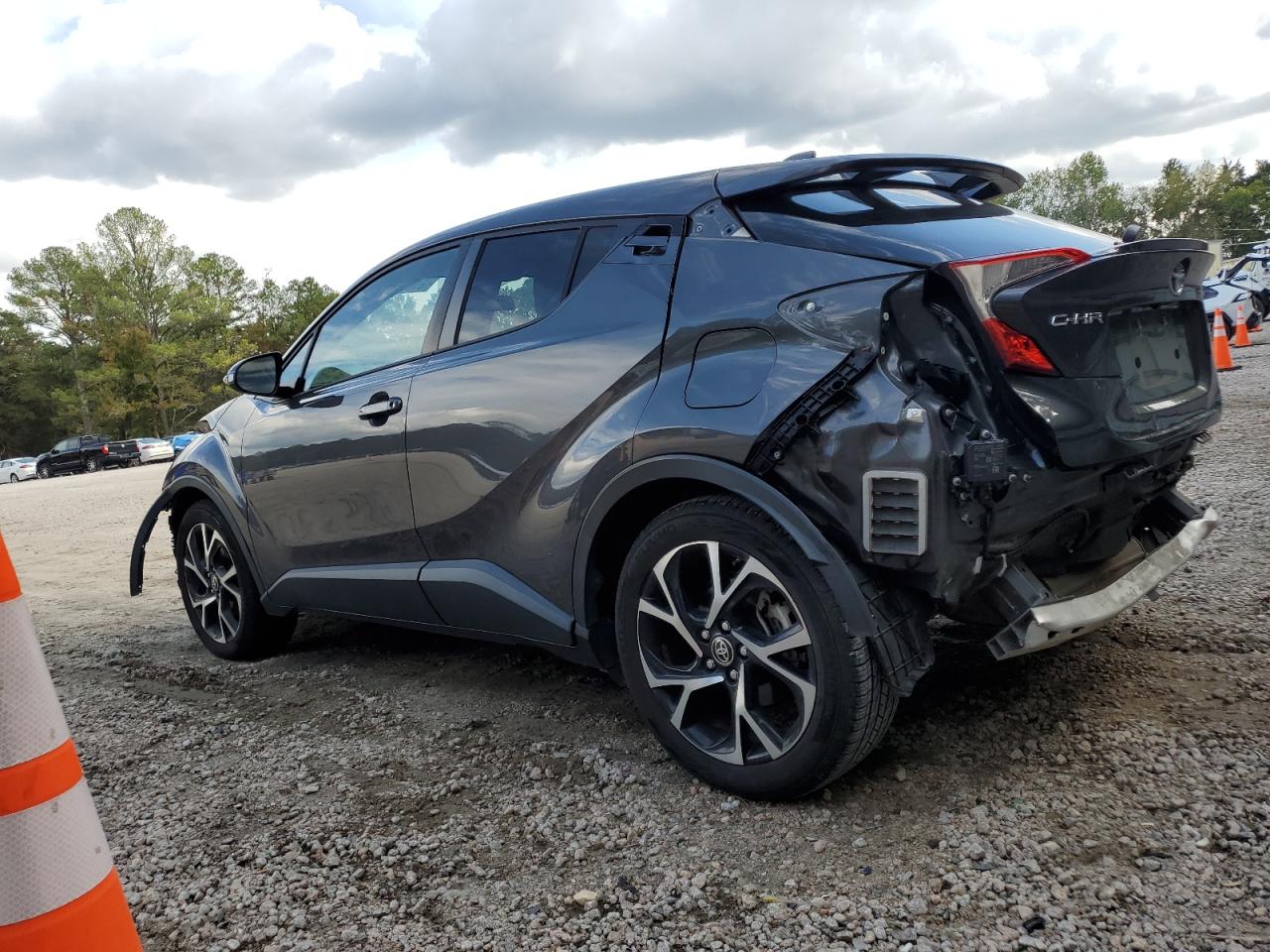 TOYOTA C-HR XLE