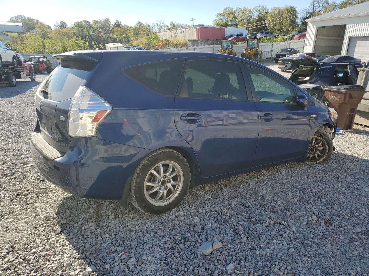 TOYOTA PRIUS V