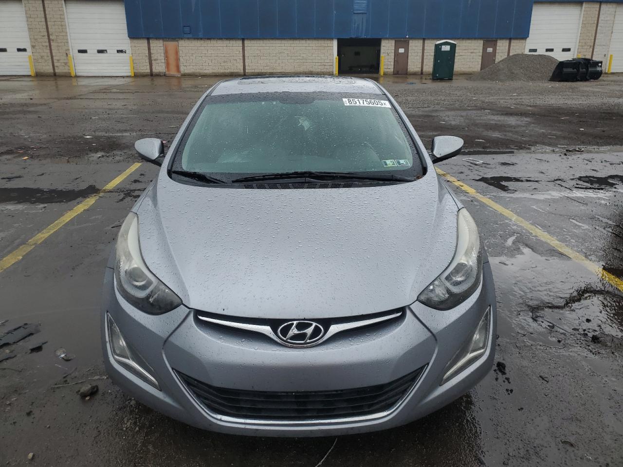 HYUNDAI ELANTRA SE