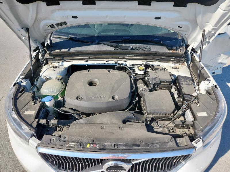 2021 VOLVO XC40 T5 MO - YV4162UK0M2447154