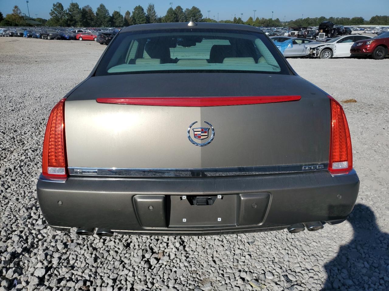CADILLAC DTS PREMIUM COLLECTION