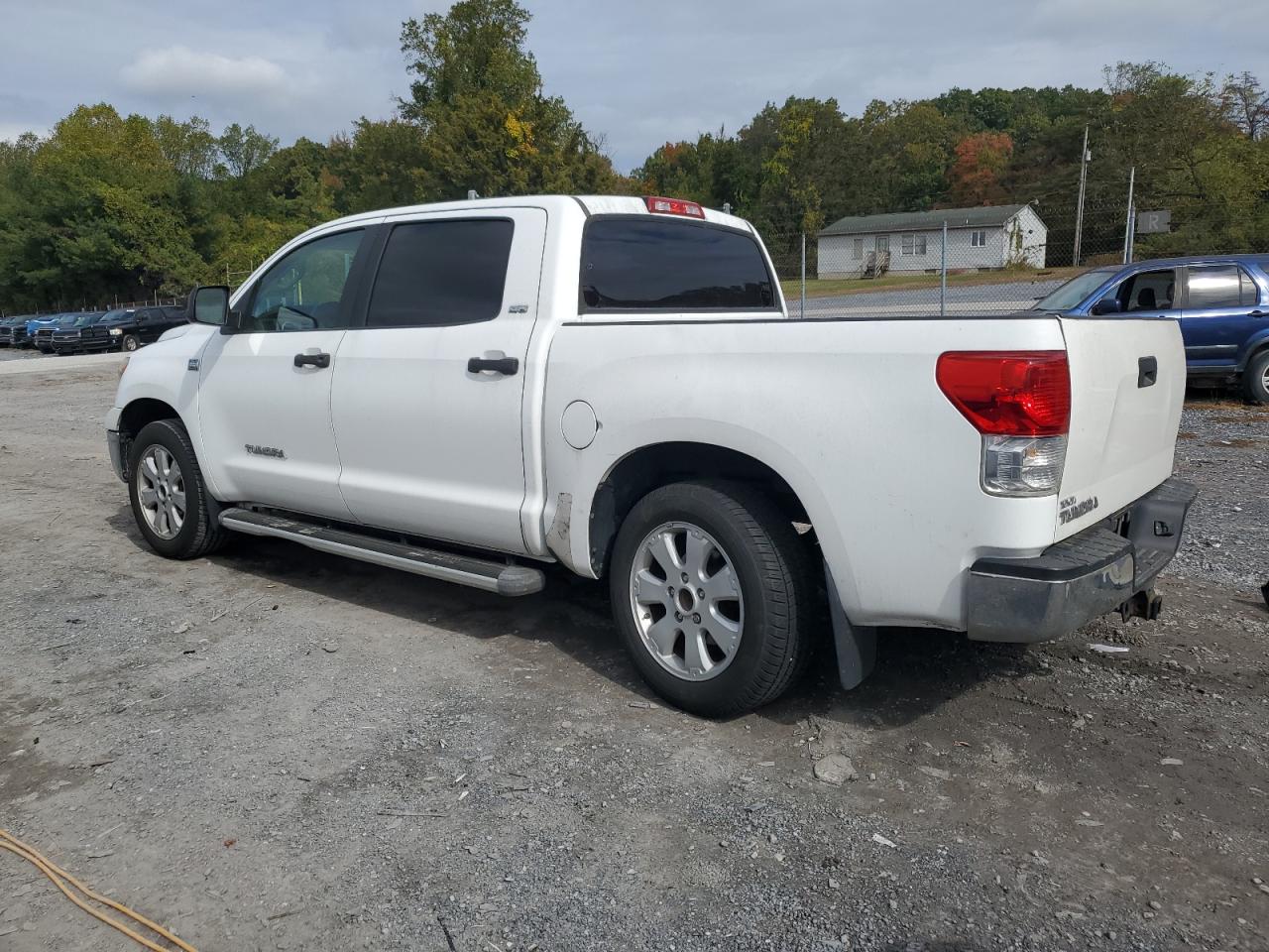 TOYOTA TUNDRA CREWMAX SR5