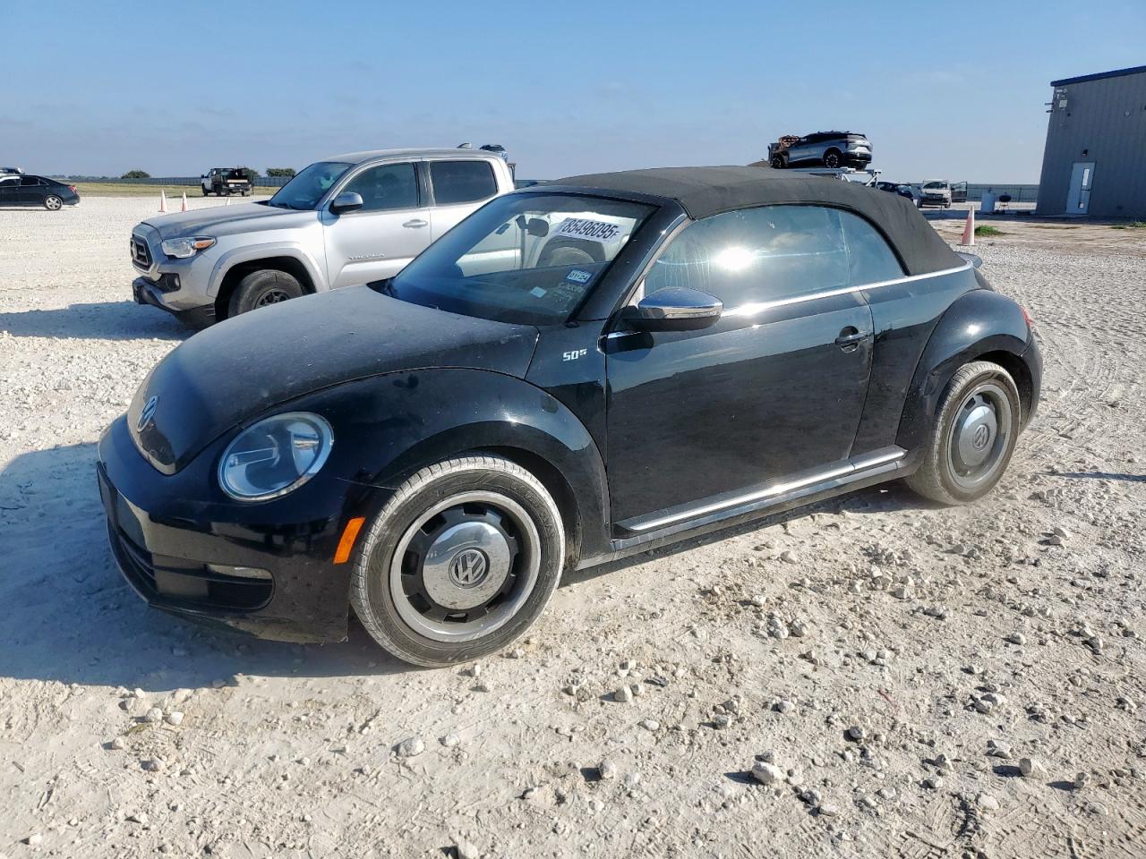 VOLKSWAGEN BEETLE