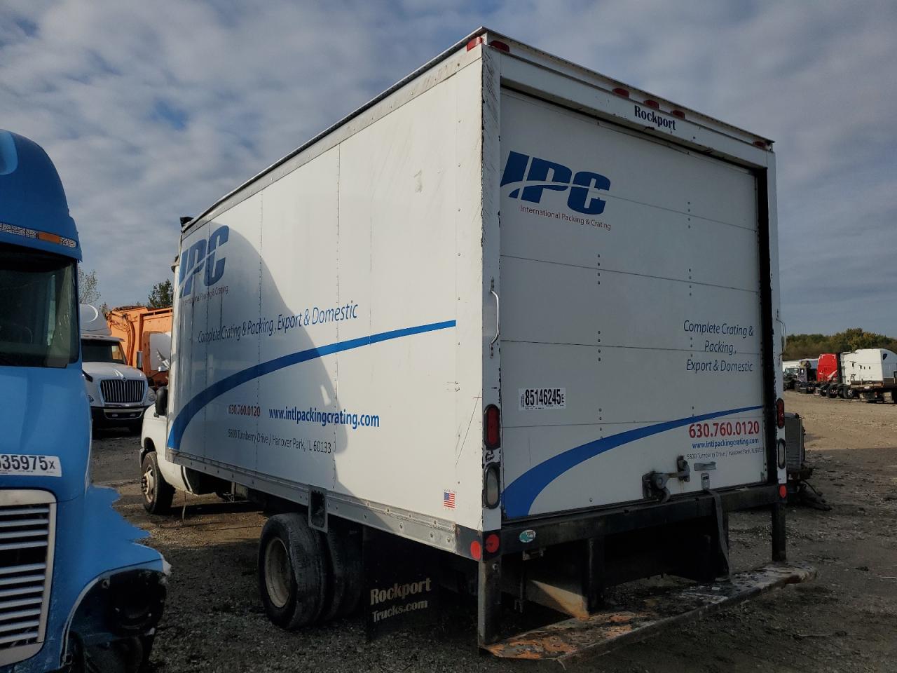 FORD ECONOLINE E450 SUPER DUTY CUTAWAY VAN