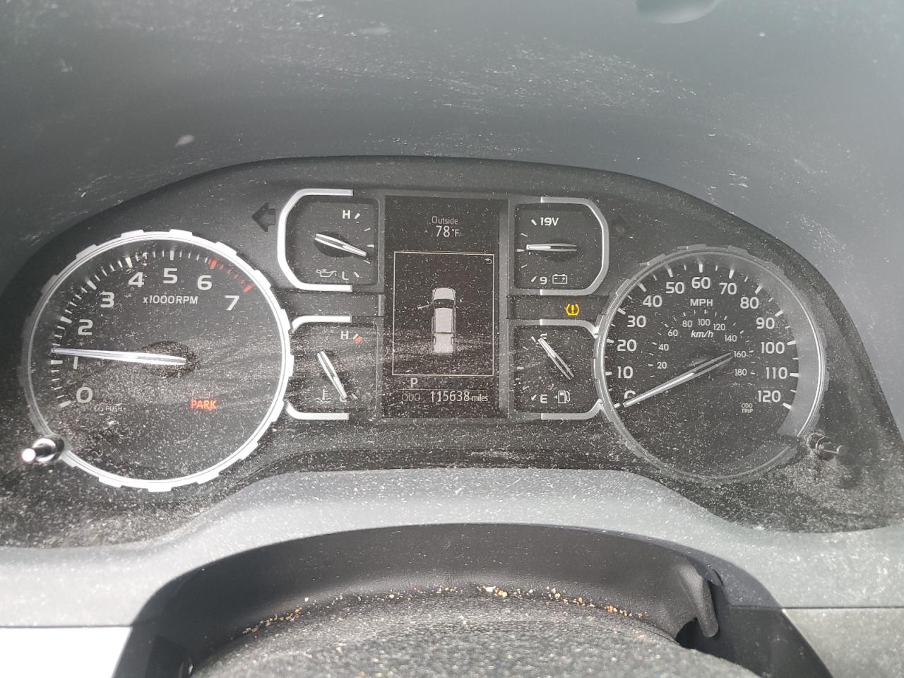 TOYOTA TUNDRA CREWMAX SR5