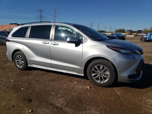 2022 TOYOTA SIENNA LE 5TDKSKFC7NS053492