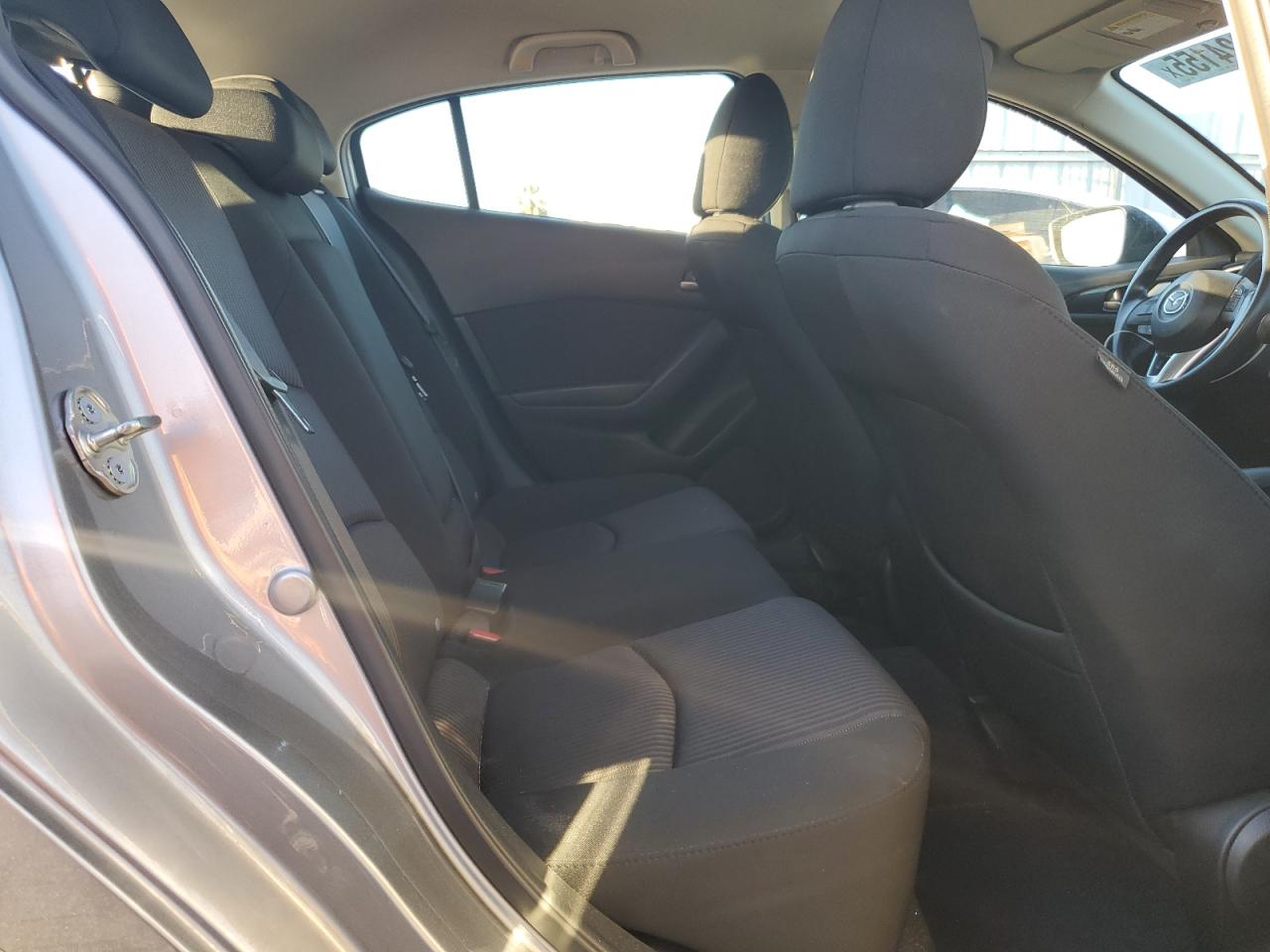 Lot #3304023616 2016 MAZDA 3 SPORT