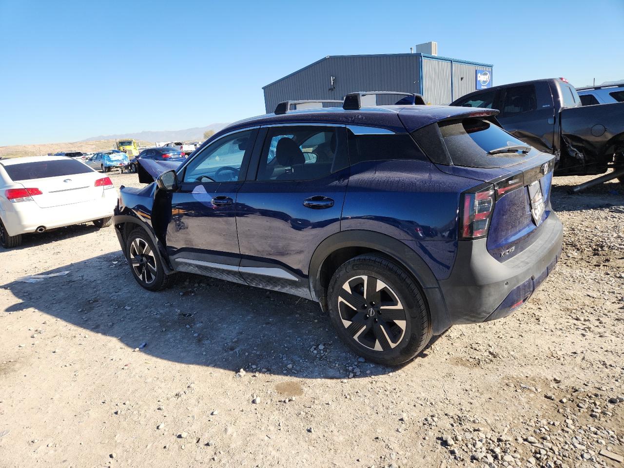 NISSAN KICKS SV