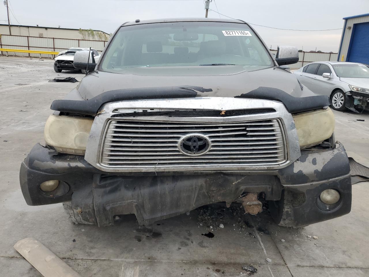 TOYOTA TUNDRA CREWMAX LIMITED