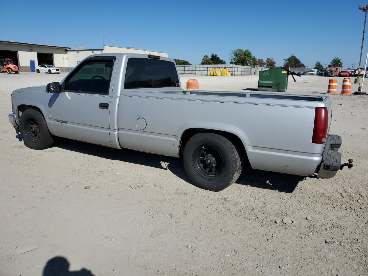 Lot #3271603342 1996 CHEVROLET GMT-400 C1500