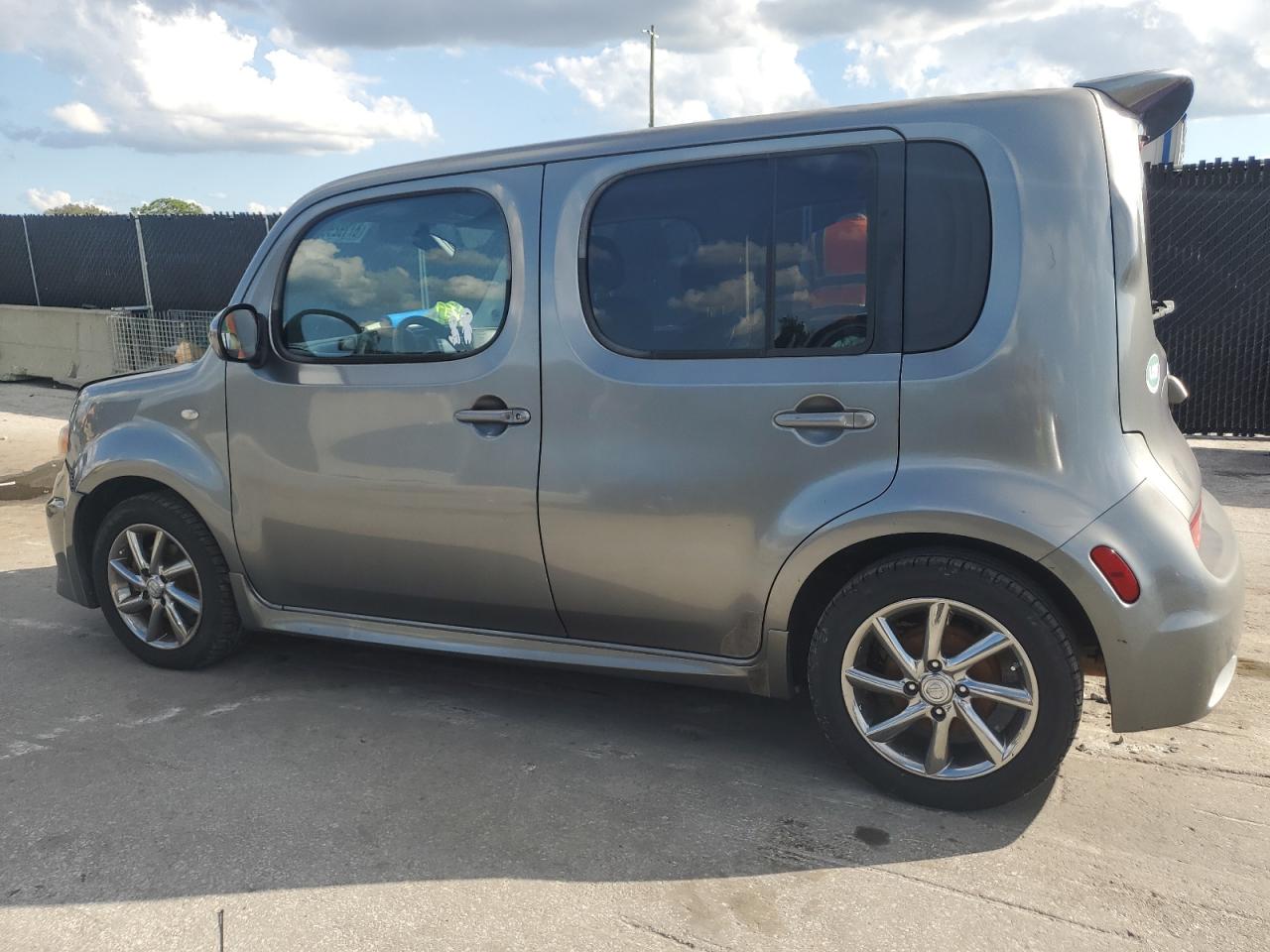 NISSAN CUBE BASE