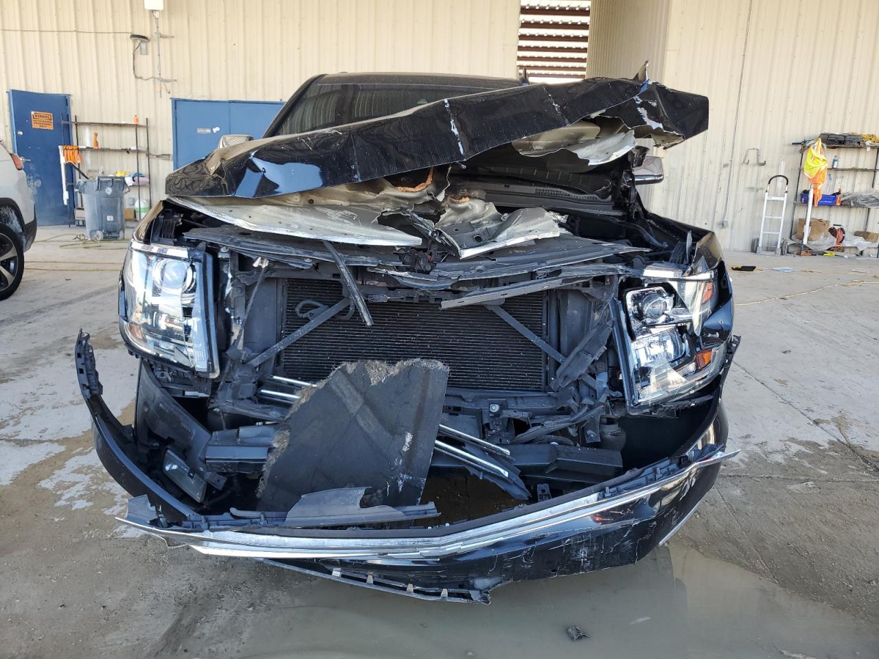 CHEVROLET SUBURBAN C1500 LTZ