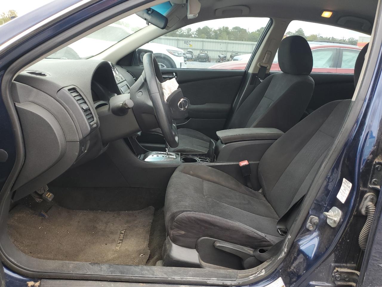 NISSAN ALTIMA BASE