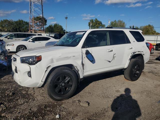 TOYOTA 4RUNNER SR