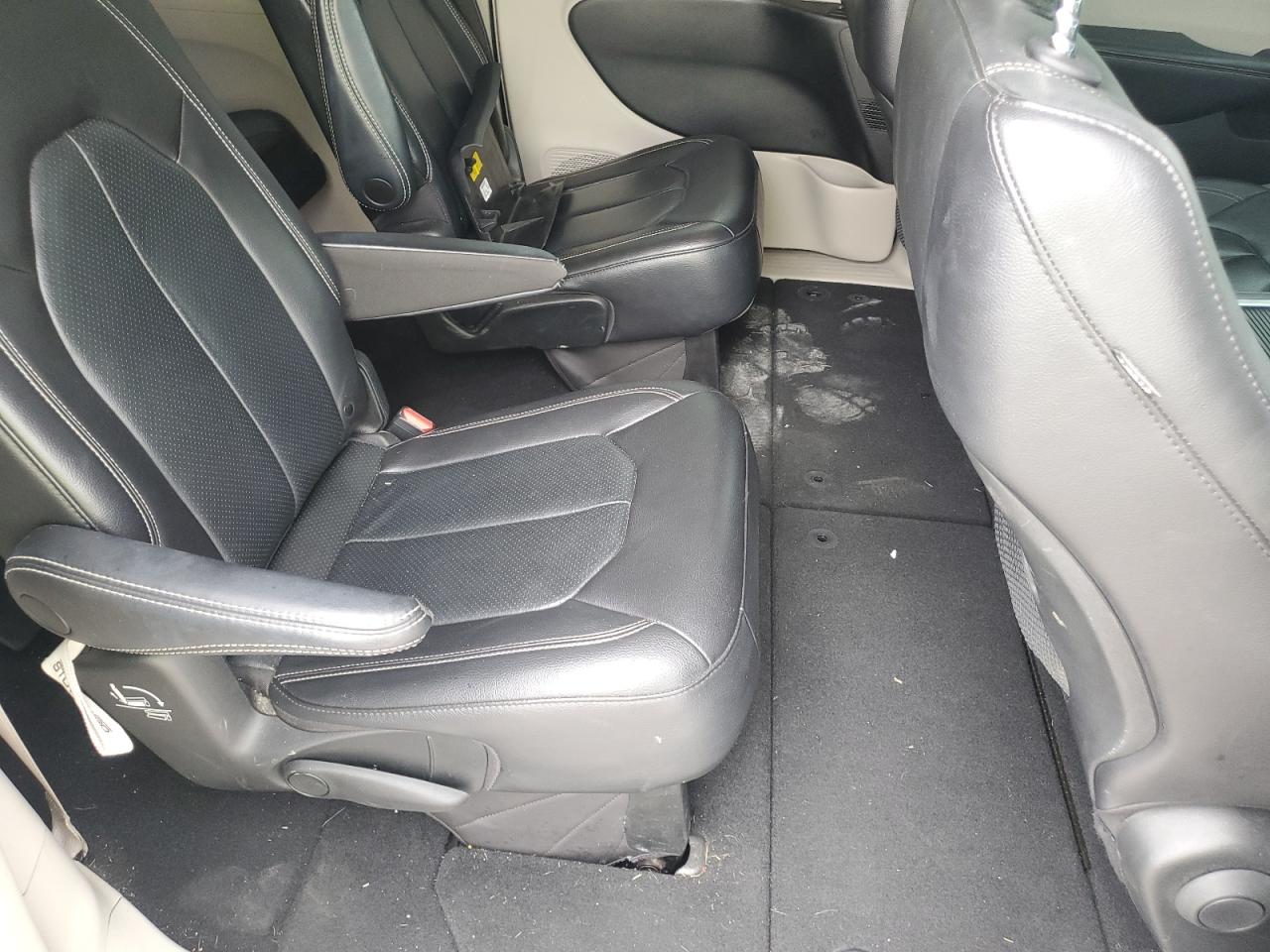 CHRYSLER PACIFICA TOURING L