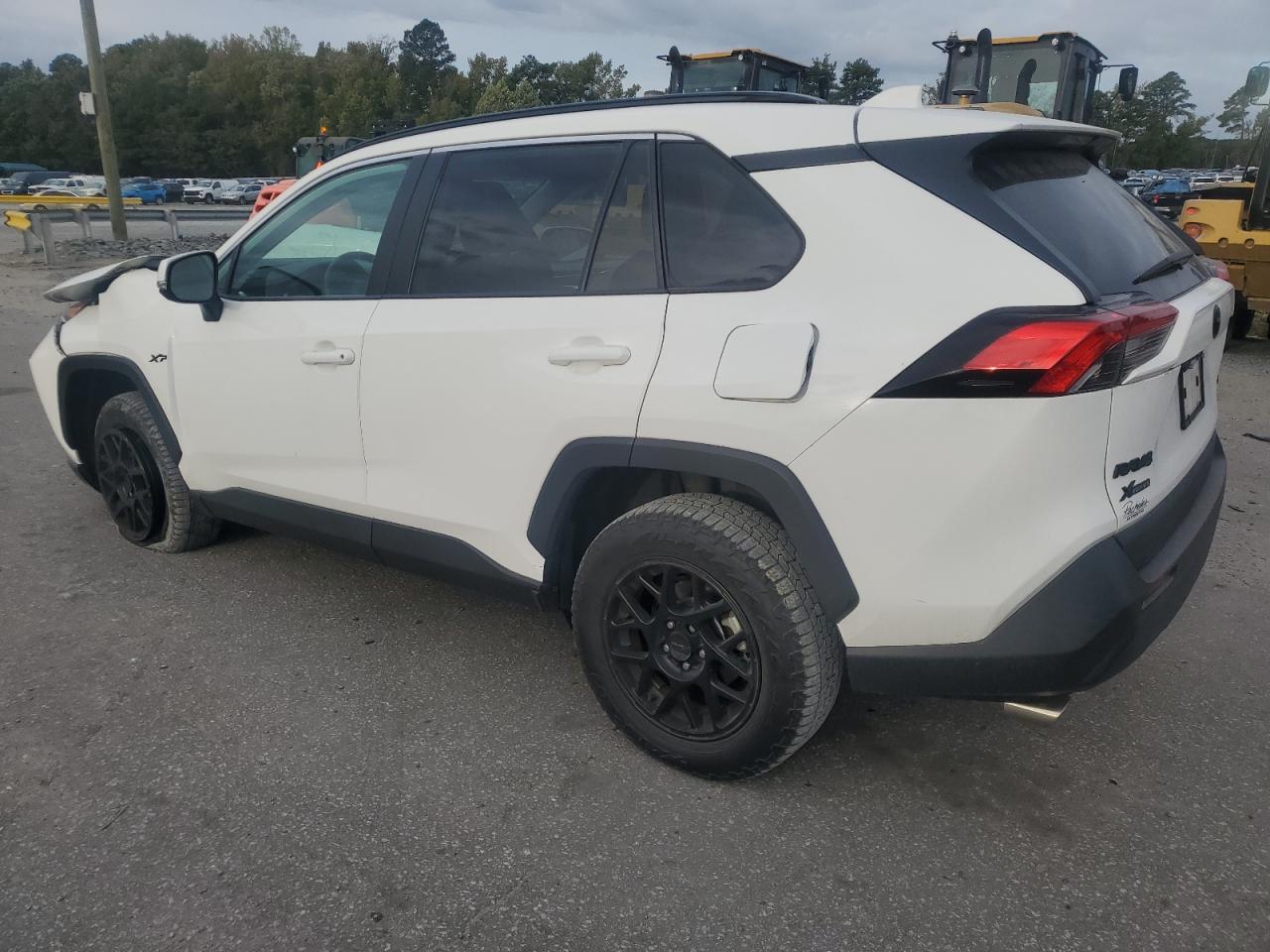 TOYOTA RAV4 XLE