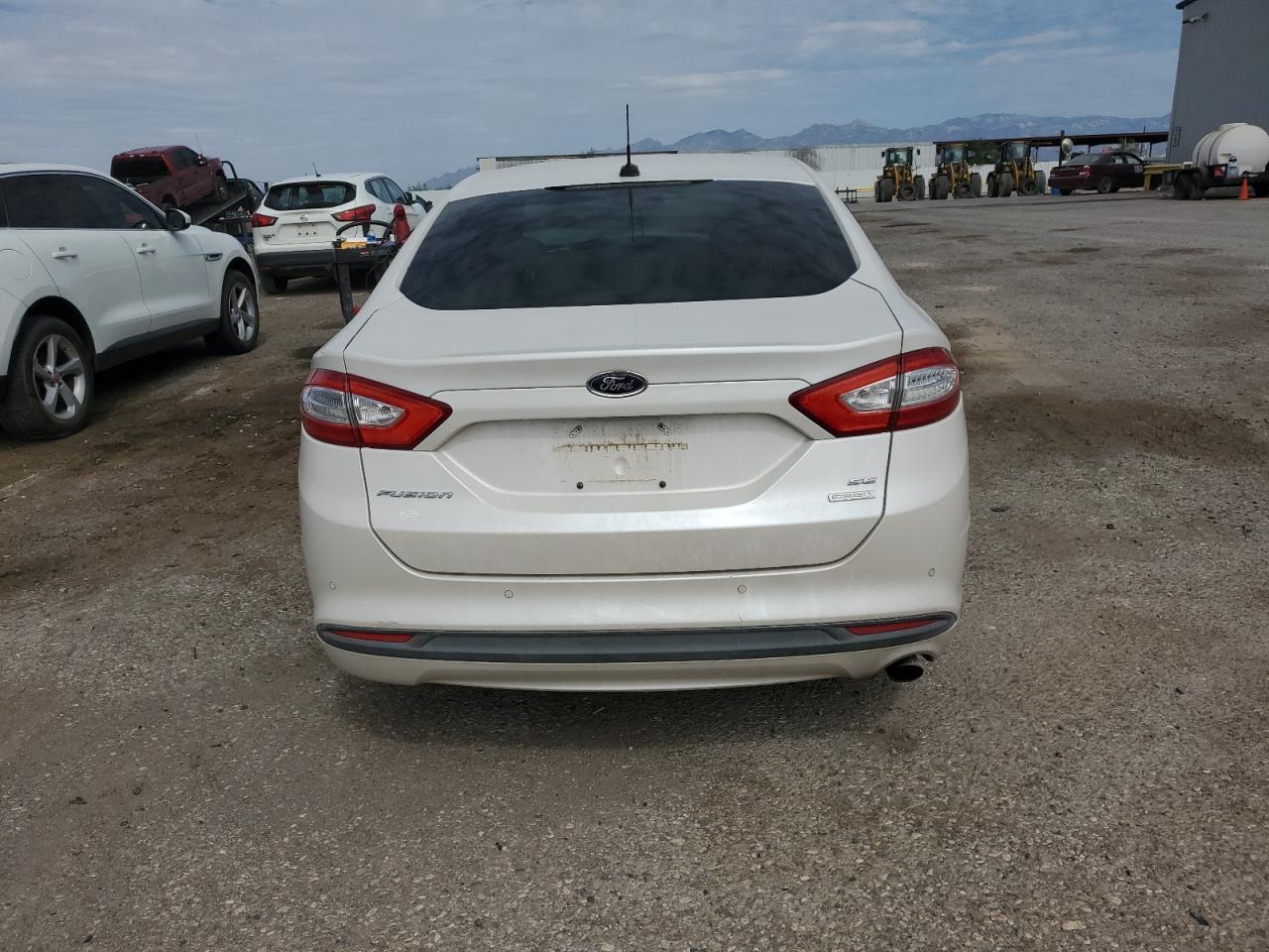 FORD FUSION SE