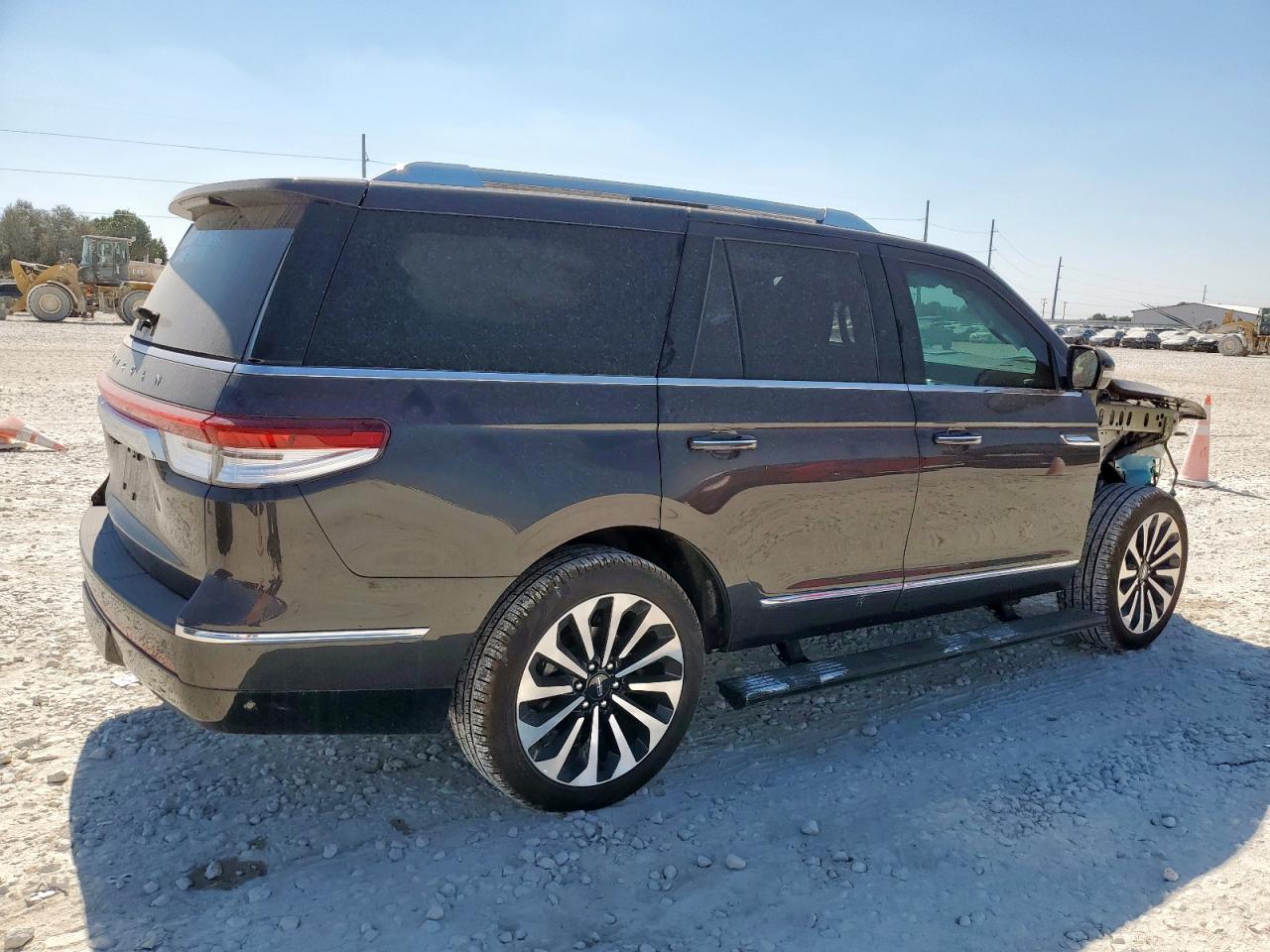 LINCOLN NAVIGATOR RESERVE