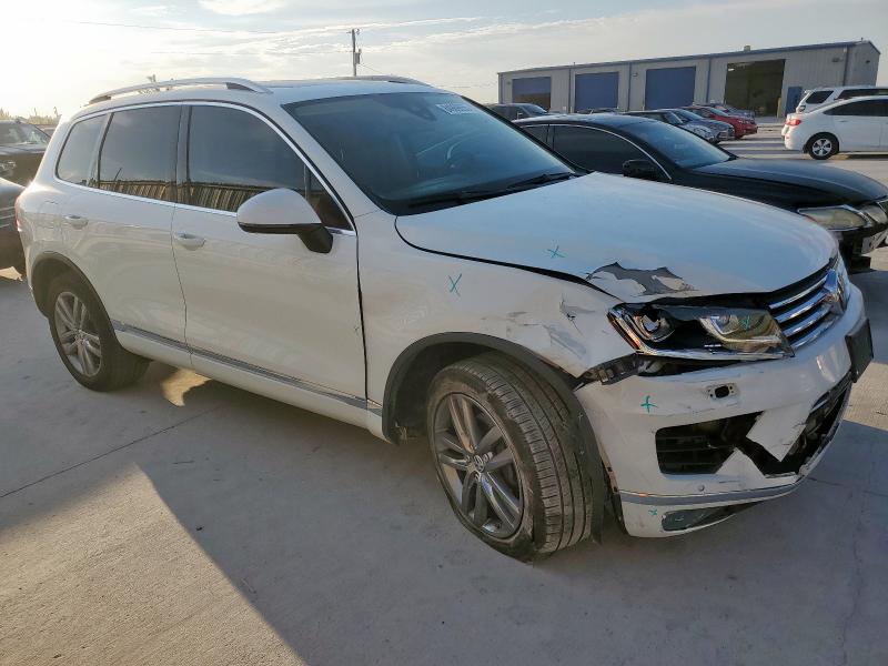 2016 VOLKSWAGEN TOUAREG SP WVGEF9BP5GD007401