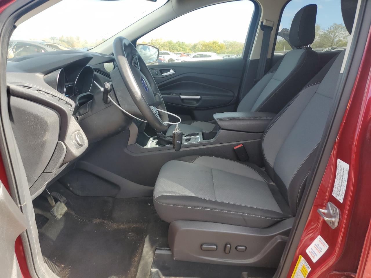 Lot #3303620930 2019 FORD ESCAPE SE