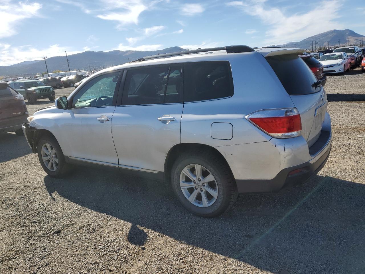 TOYOTA HIGHLANDER BASE