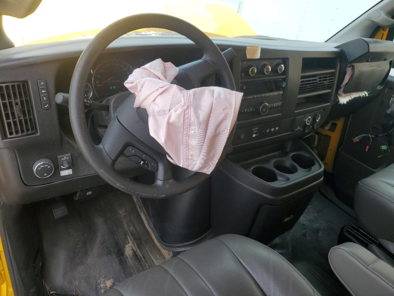 GMC SAVANA CUTAWAY G3500