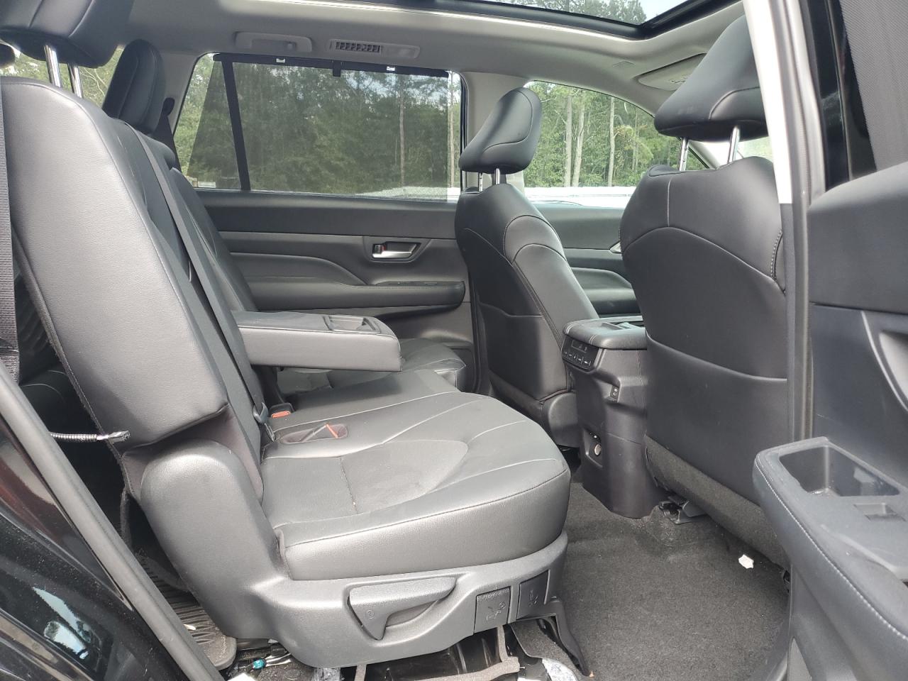 TOYOTA HIGHLANDER XLE