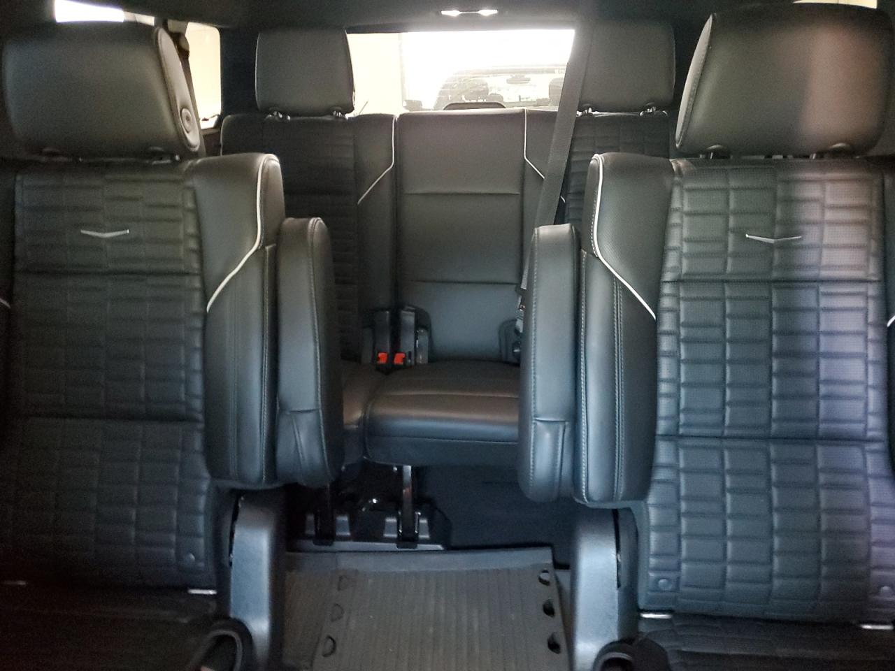 CADILLAC ESCALADE ESV SPORT PLATINUM