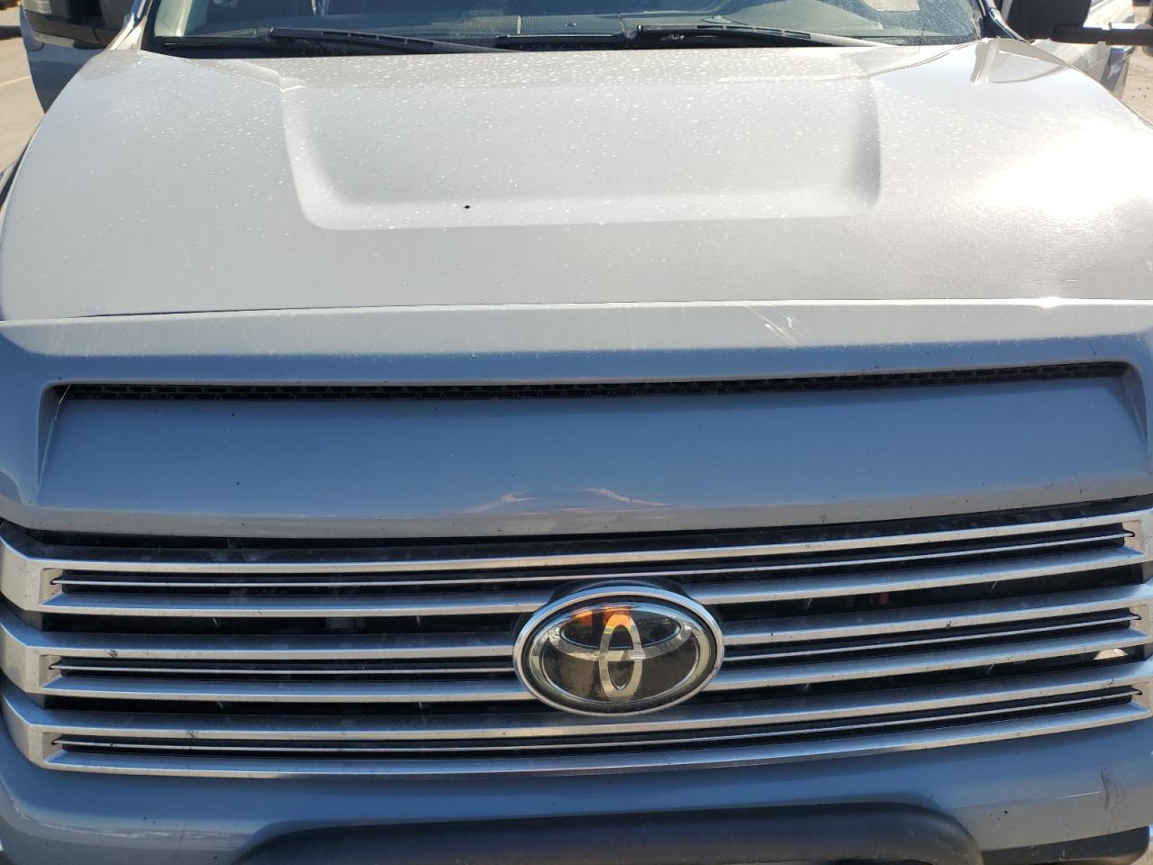 TOYOTA TUNDRA DOUBLE CAB LIMITED