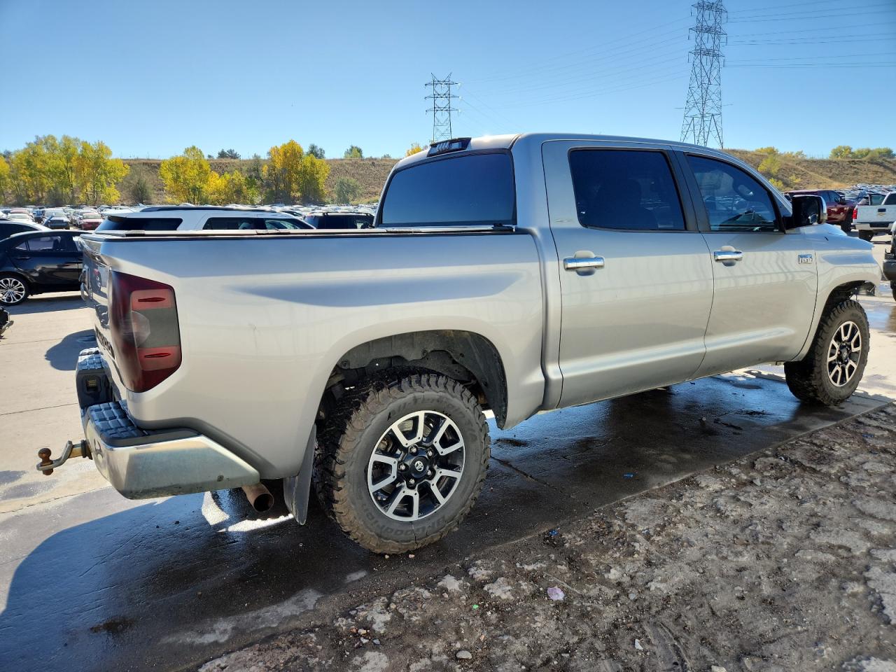 TOYOTA TUNDRA CREWMAX LIMITED