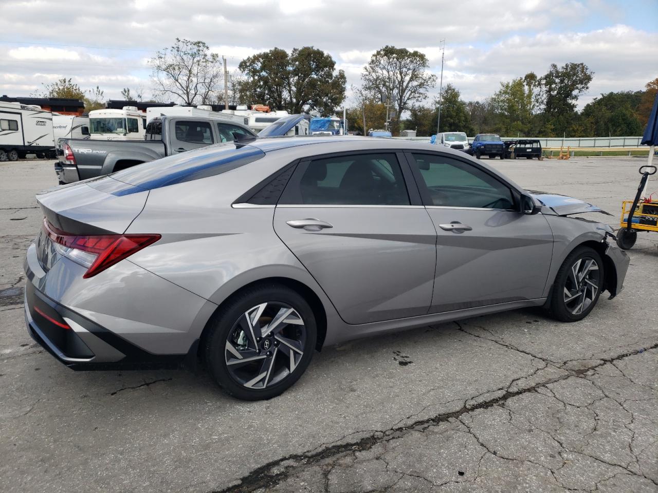 HYUNDAI ELANTRA SEL