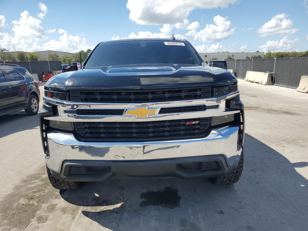 CHEVROLET SILVERADO C1500 LT