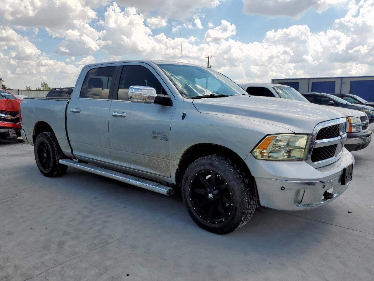 RAM 1500 SLT