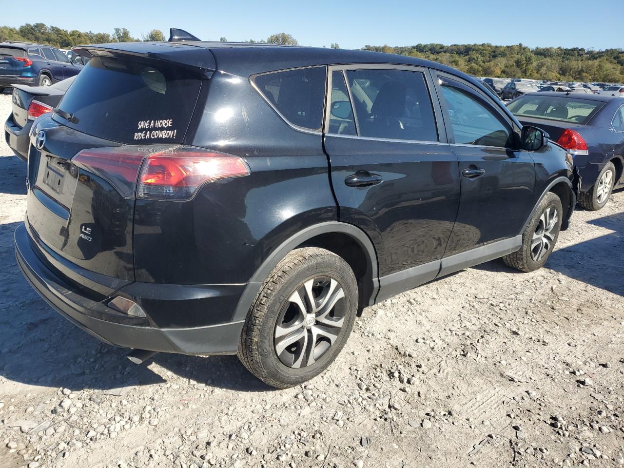 TOYOTA RAV4 LE