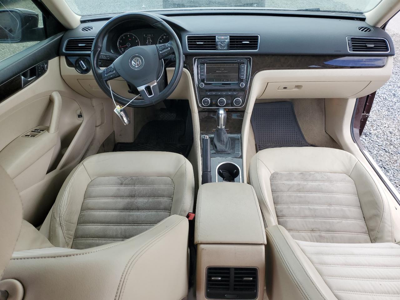 VOLKSWAGEN PASSAT SEL