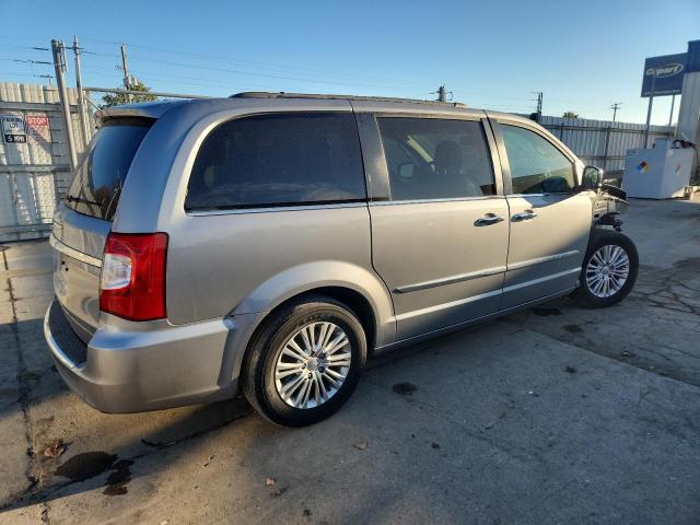 2015 CHRYSLER TOWN & COU - 2C4RC1CG9FR727794