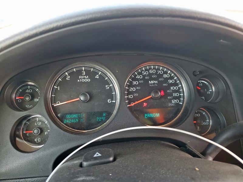 2011 CHEVROLET TAHOE C150 - 1GNSCAE03BR311622