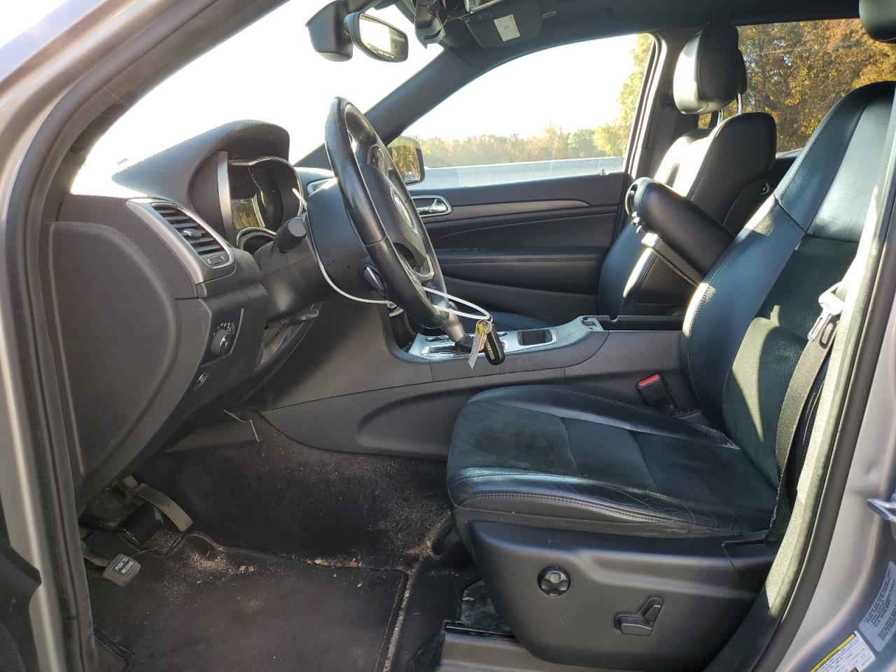 JEEP GRAND CHEROKEE LAREDO