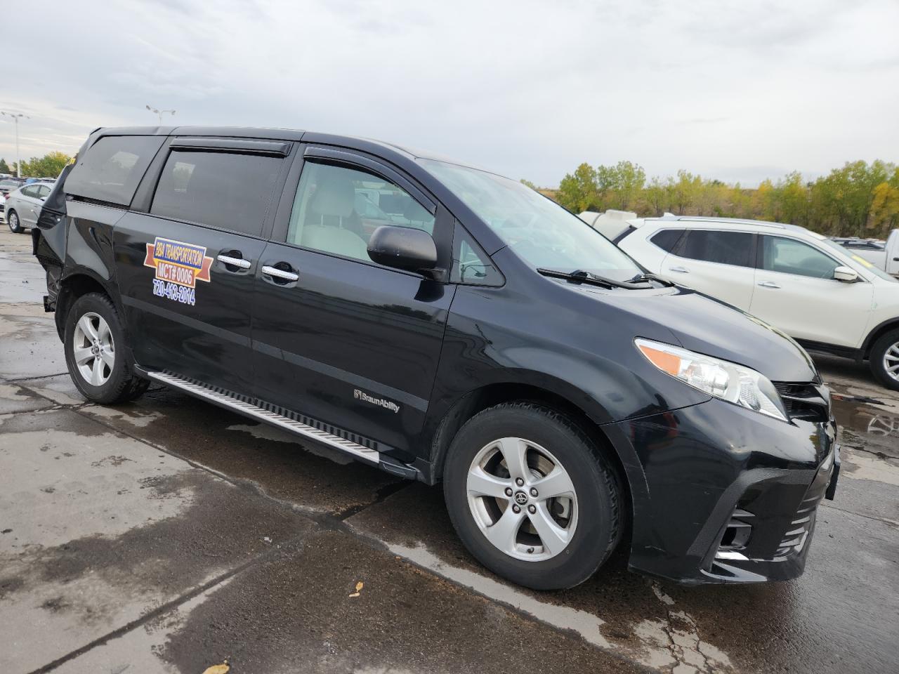 TOYOTA SIENNA L