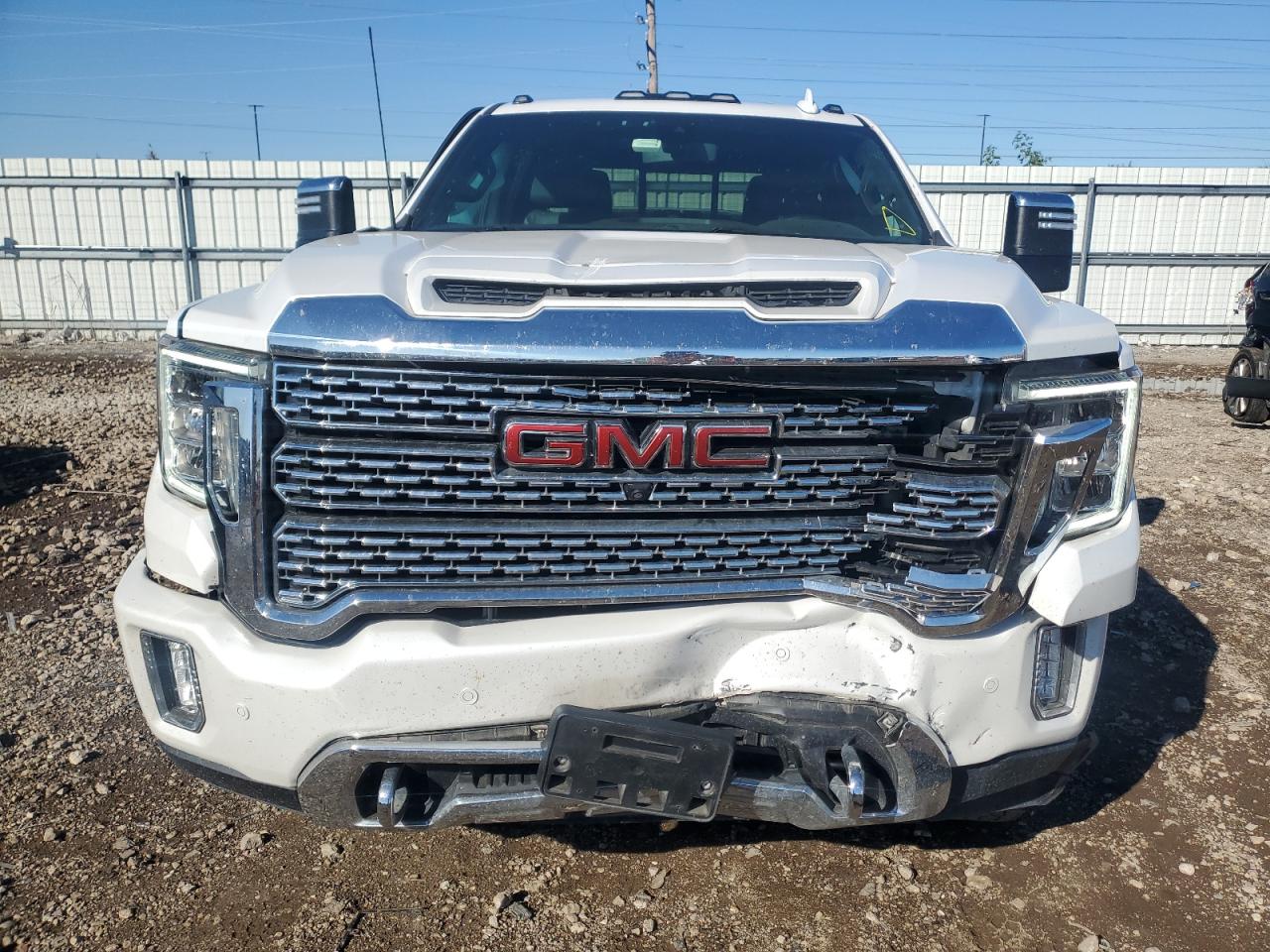 GMC SIERRA K2500 DENALI