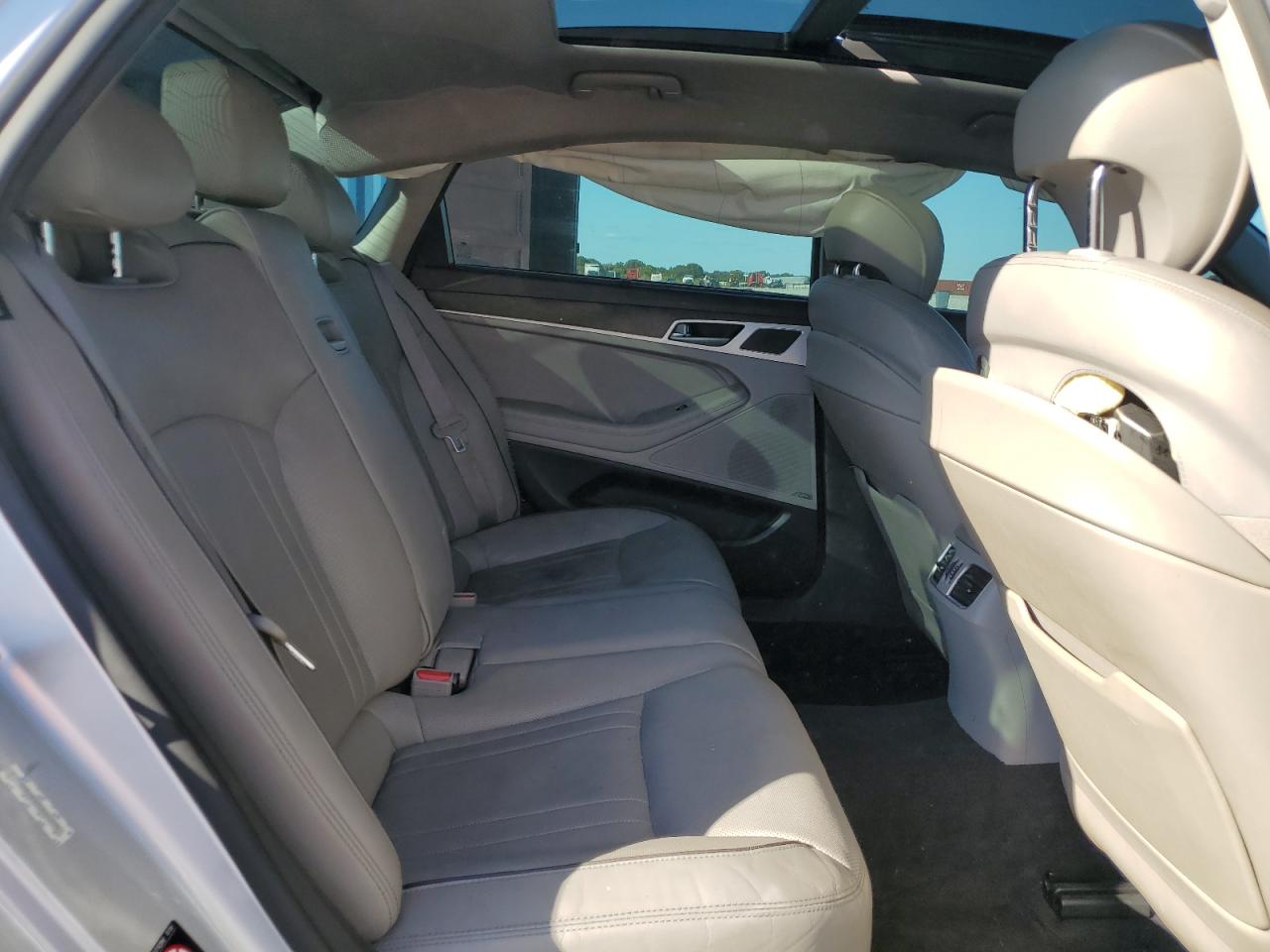 HYUNDAI GENESIS 3.8L