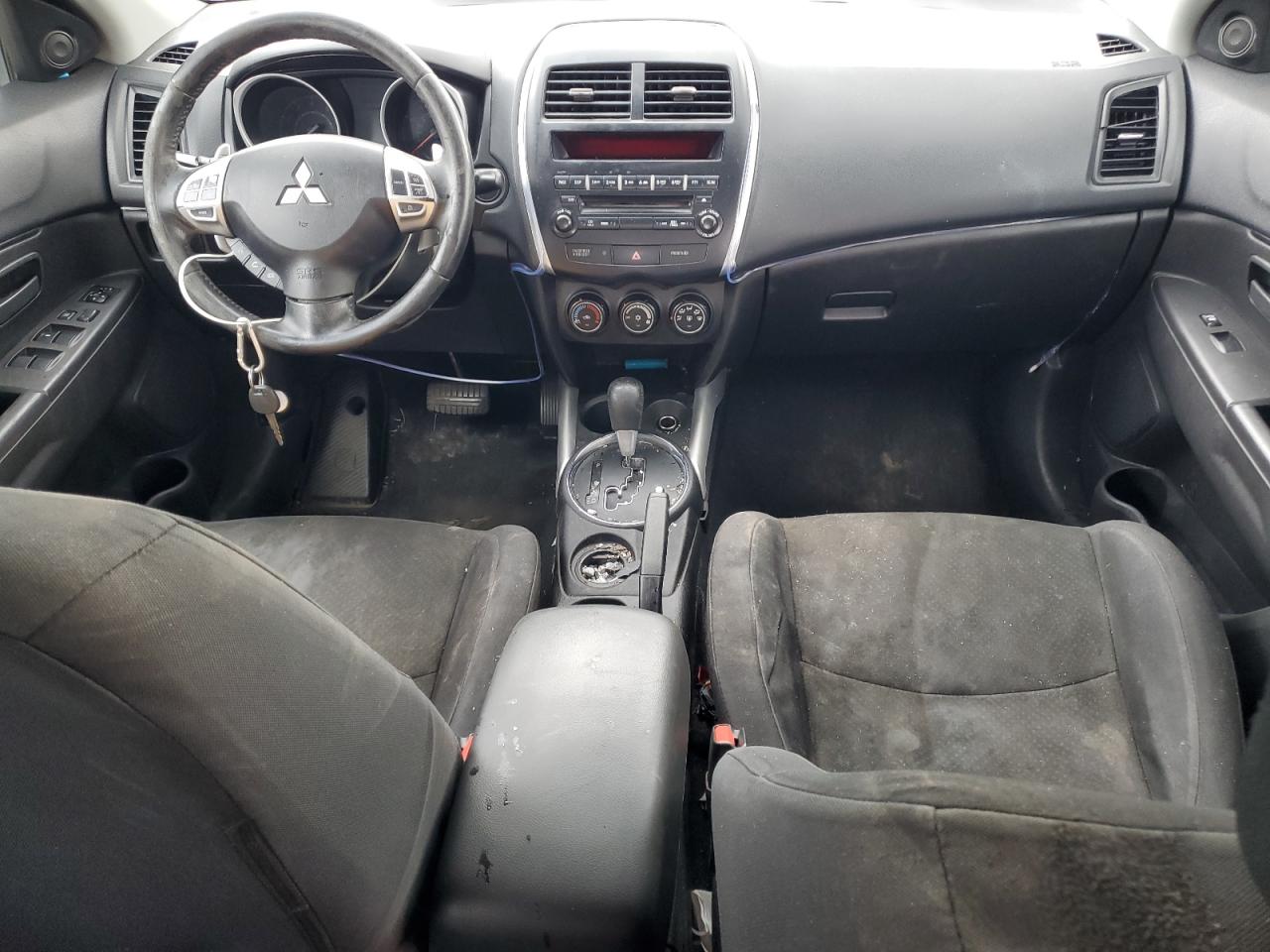 MITSUBISHI OUTLANDER ES