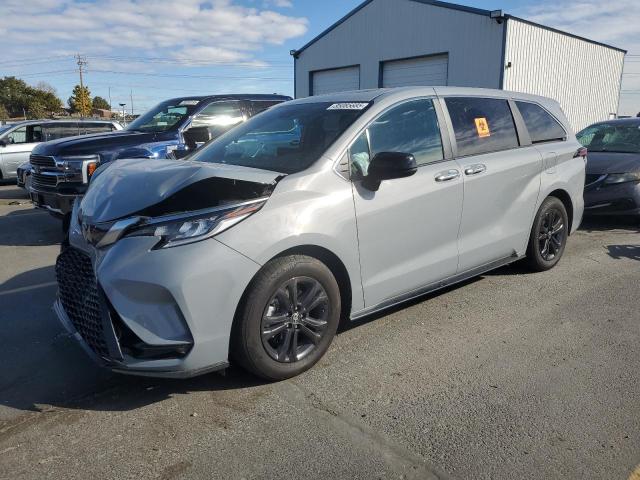 2024 TOYOTA SIENNA XSE 5TDXSKFC6RS115198