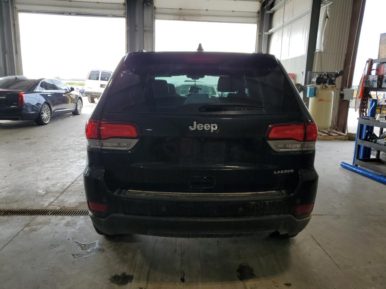 JEEP GRAND CHEROKEE LAREDO