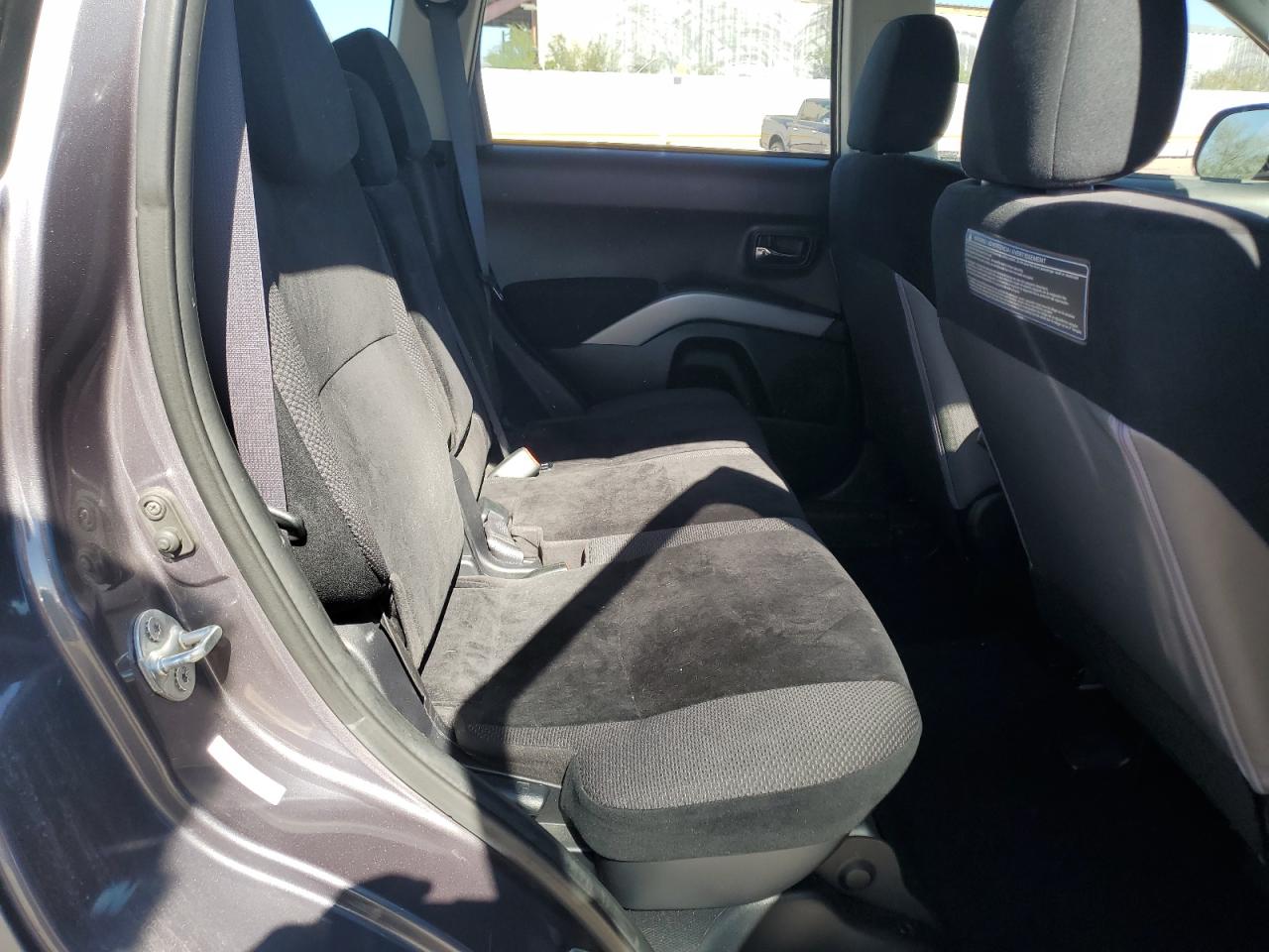 MITSUBISHI OUTLANDER ES