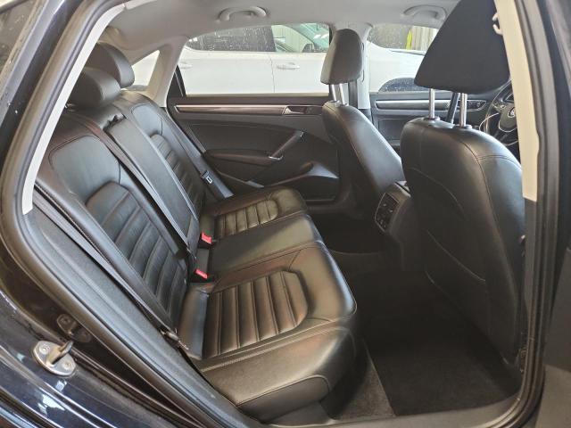 2017 VOLKSWAGEN PASSAT SEL - 1VWCT7A36HC081874