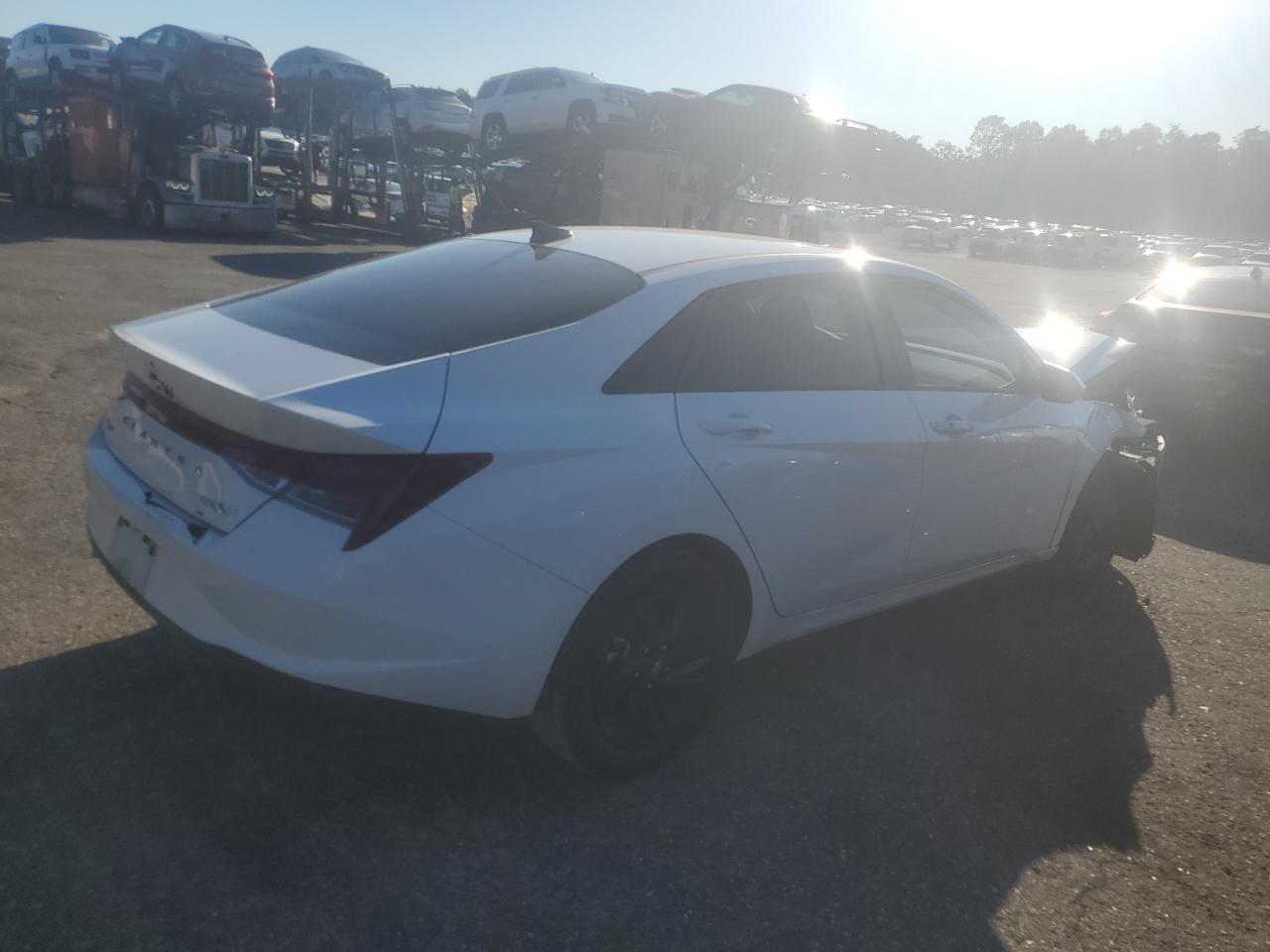 HYUNDAI ELANTRA BLUE