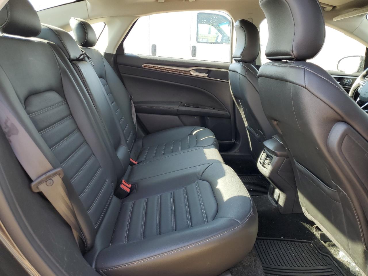 FORD FUSION SE HYBRID