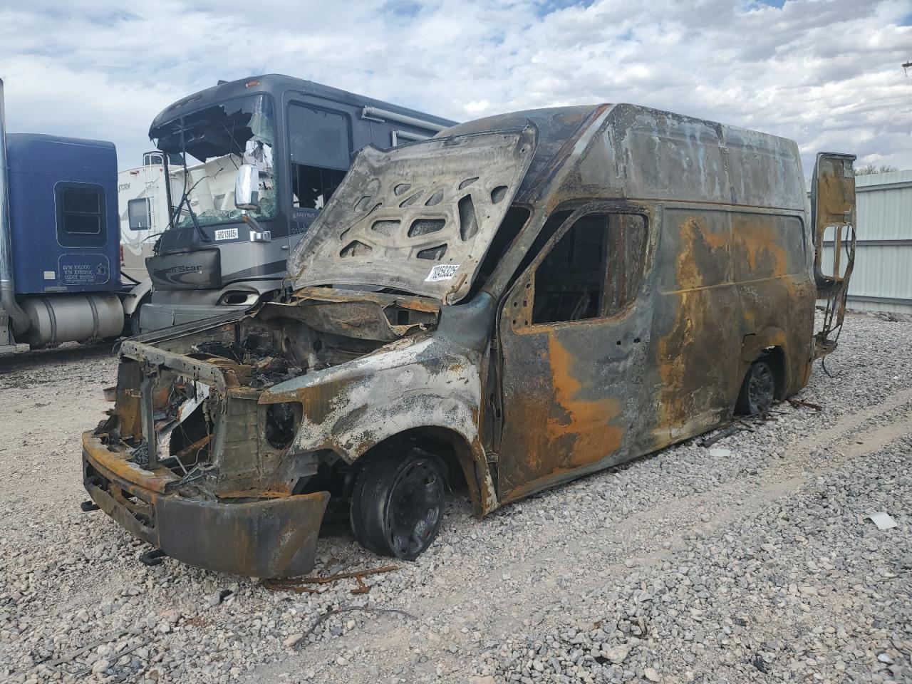 NISSAN NV2500 2500 S